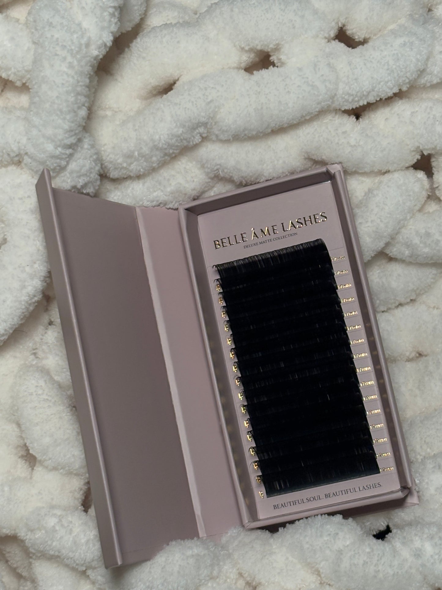 0.03 Matte Lash Trays